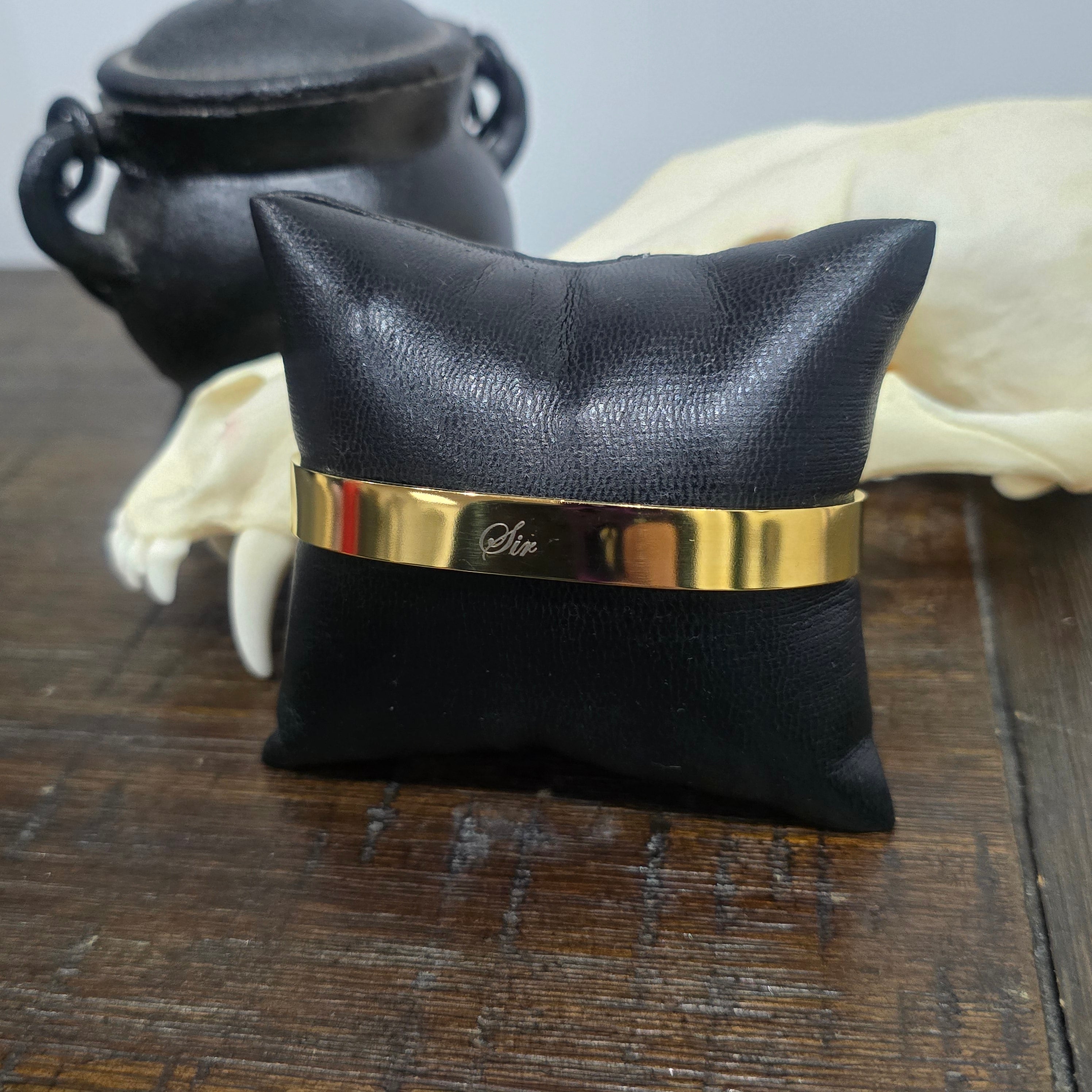 Wrist Cuff - Sir