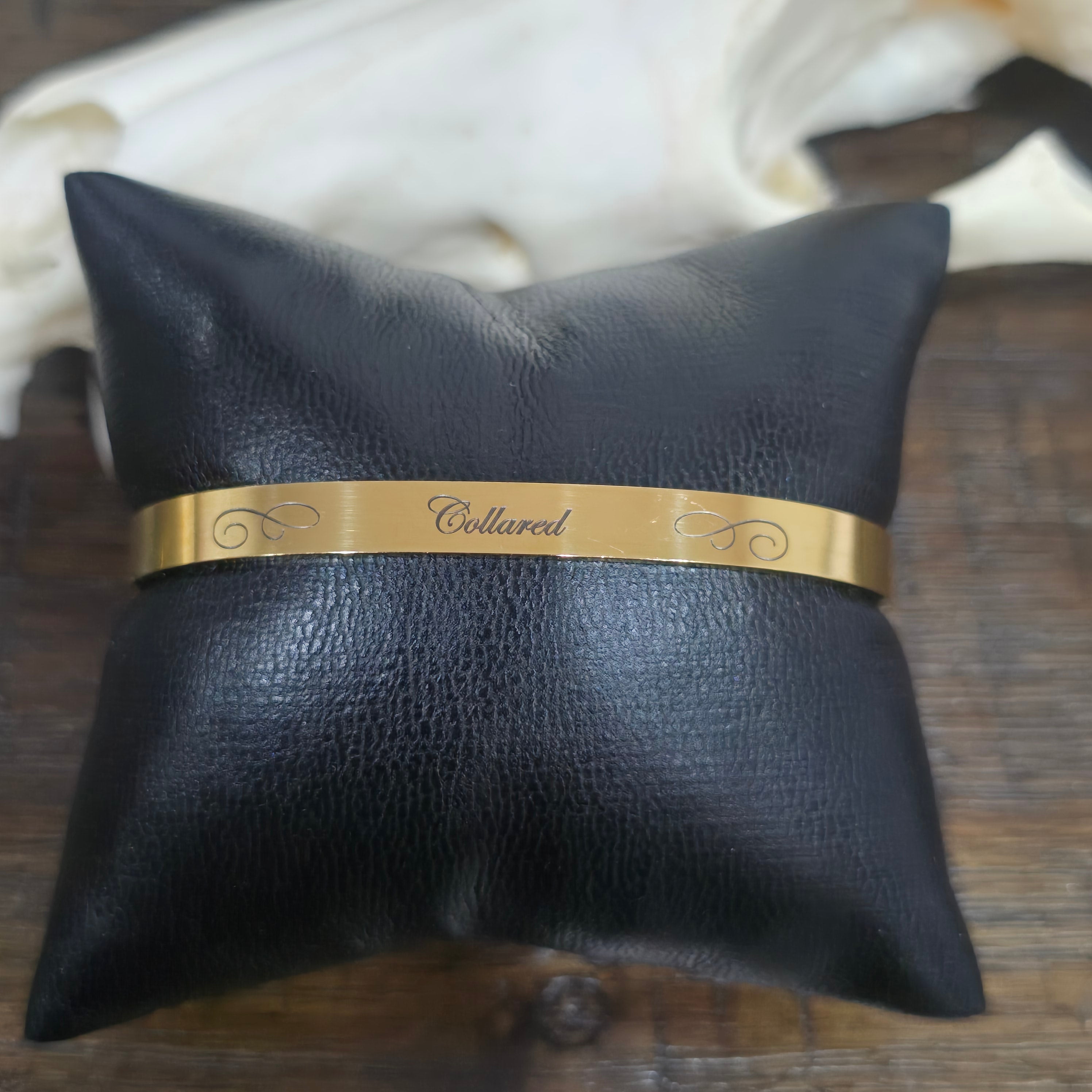 Wrist Cuff - Collared