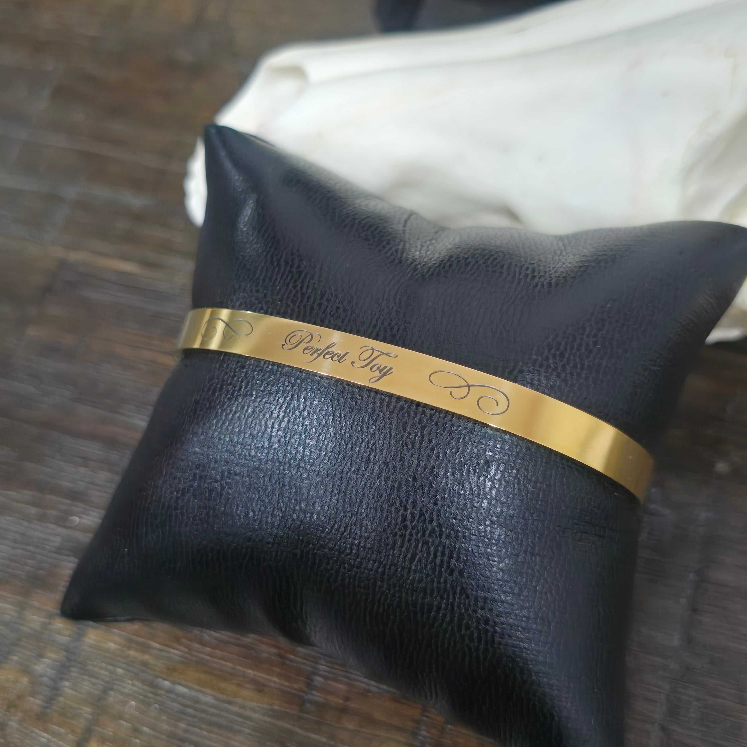 Wrist Cuff - Perfect Toy